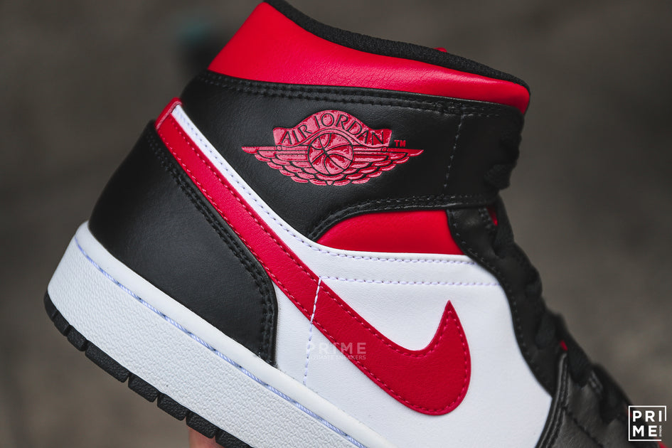 Nike Air Jordan 1 MID Bred Toe BLACK/ Fire Red White (554724 079