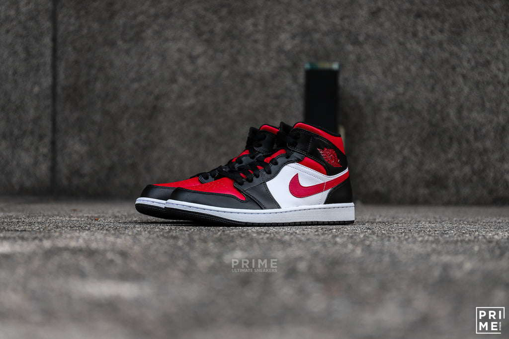 Nike Air Jordan 1 MID Bred Toe Black / Fire Red White (554724 079