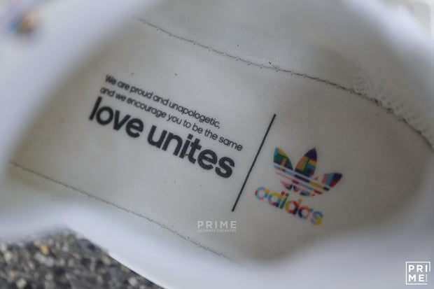 Adidas NMD R1  PRIDE Cloud White Limited  Love unite(FY9024)