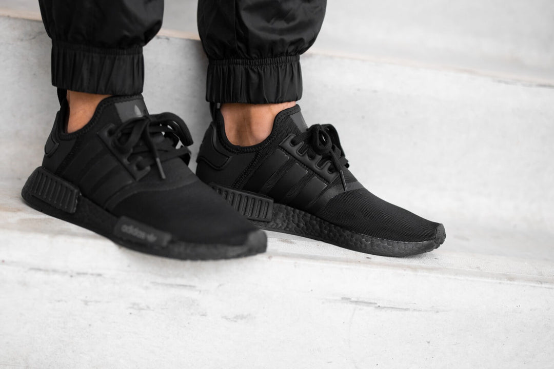 Adidas NMD R1 Triple Black (FV9015) – Prime