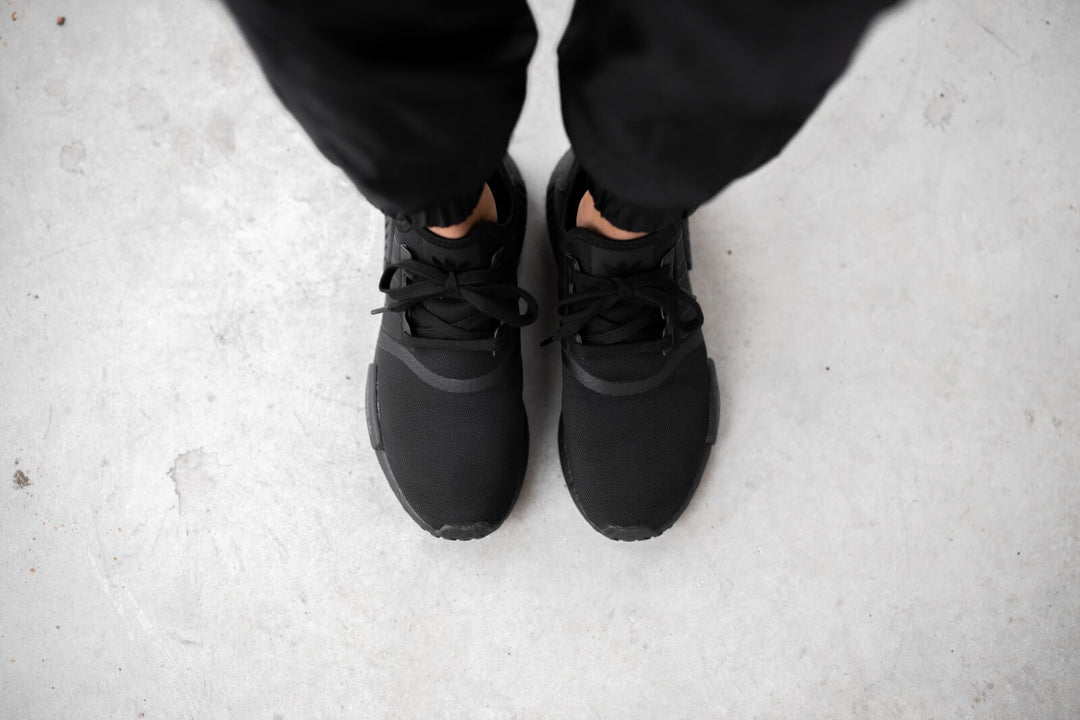 Adidas NMD R1 Triple Black (FV9015) – Prime