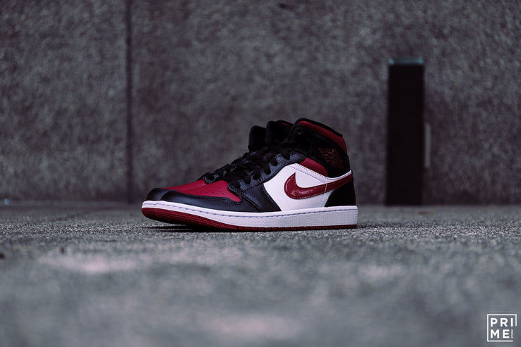 Nike Air Jordan 1 MID  BLACK / NOBLE RED / WHITE (554724 066)